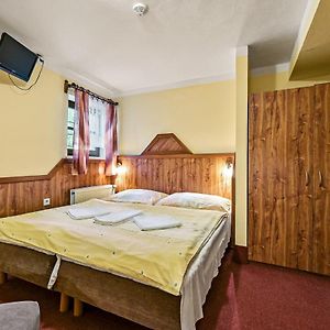 Dreibettzimmer